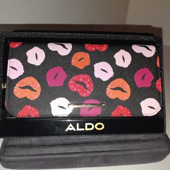 ALDO Women's Black Kiss Print Zippered Clutch 8.5"x4" with box - Picture 1 of 6